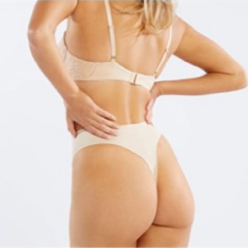 Savage x Fenty high waist smoothing thing - Picture 7 of 7